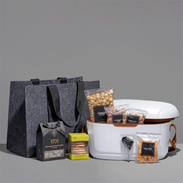 Yatta Elegant Escape Hamper - Image 2