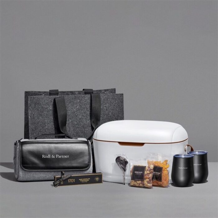 Yatta Lavish Leisure Hamper - Image 3