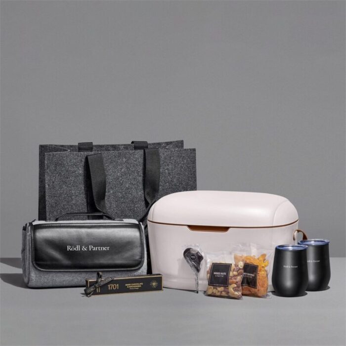 Yatta Lavish Leisure Hamper - Image 4